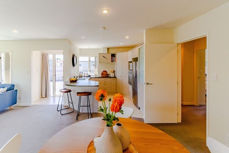 Photo of property in 1b Oxford Street, Taradale, Napier, 4112