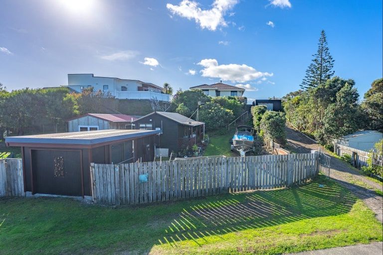 Photo of property in 14 Koromiko Street, Otaki Beach, Otaki, 5512