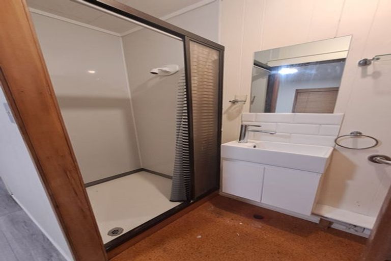 Photo of property in 7 Sea Vista Avenue, Beach Haven, Auckland, 0626