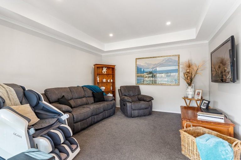 Photo of property in 15 Bob Carter Place, Welcome Bay, Tauranga, 3175