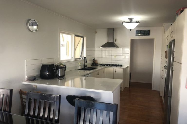 Photo of property in 4 Lansdown Avenue, Papatoetoe, Auckland, 2025