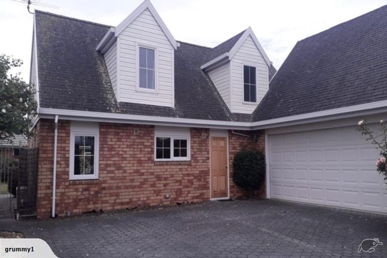 Photo of property in 35 Beauford Place, Parklands, Christchurch, 8083