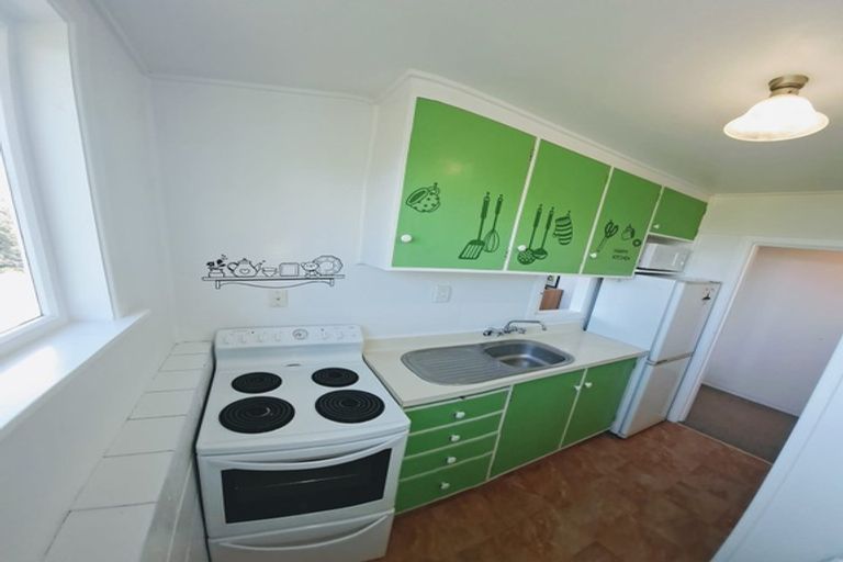 Photo of property in 3/14 Mataroa Avenue, Northland, Wellington, 6012