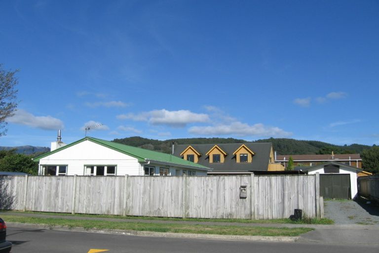 Photo of property in 16 William Booth Grove, Trentham, Upper Hutt, 5018