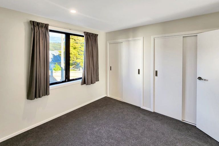 Photo of property in 1/130 Cambridge Terrace, Fairfield, Lower Hutt, 5011