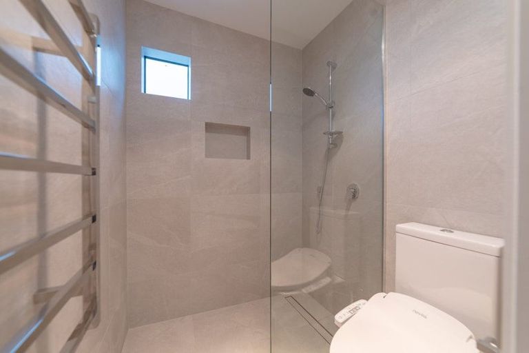 Photo of property in 22 Golden Terrace, Queenstown, 9300