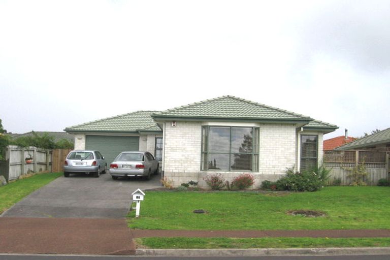 Photo of property in 15 Martin Jugum Lane, Ranui, Auckland, 0612