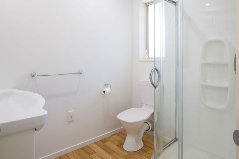 Photo of property in 2/162 Wainoni Road, Avondale, Christchurch, 8061