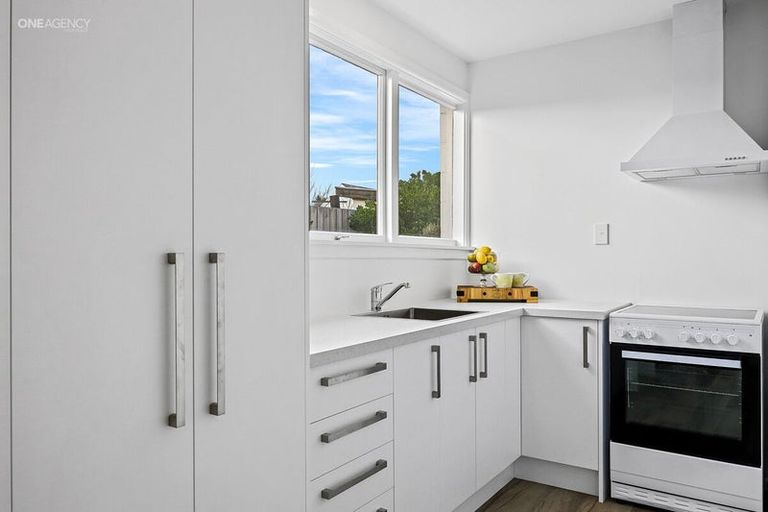 Photo of property in 2/5 Howe Street, New Brighton, Christchurch, 8083