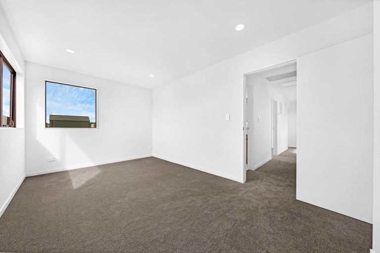 Photo of property in 49 Maungakaraka Road, Karaka, 2580