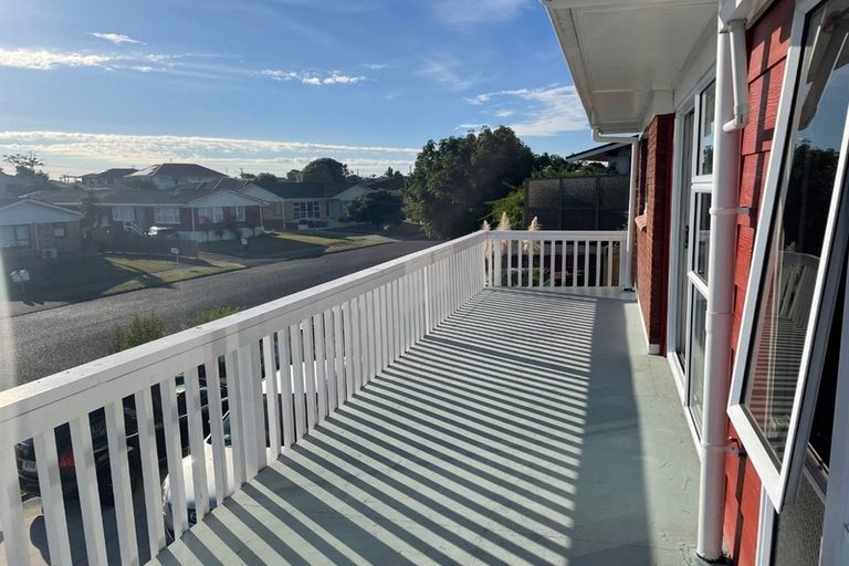 Photo of property in 27 Ramsey Street, Papatoetoe, Auckland, 2025