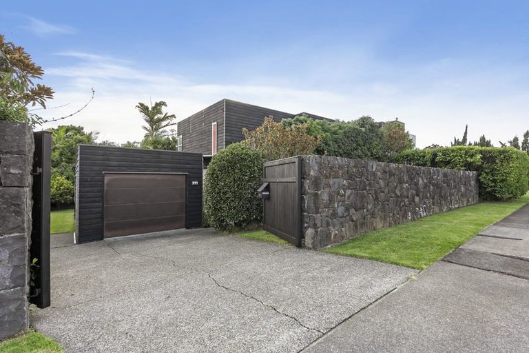 Photo of property in 158 Bleakhouse Road, Mellons Bay, Auckland, 2014