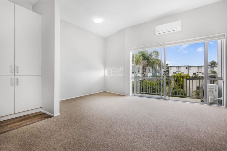 Photo of property in 22/7 Kelvin Hart Drive, East Tamaki, Auckland, 2013