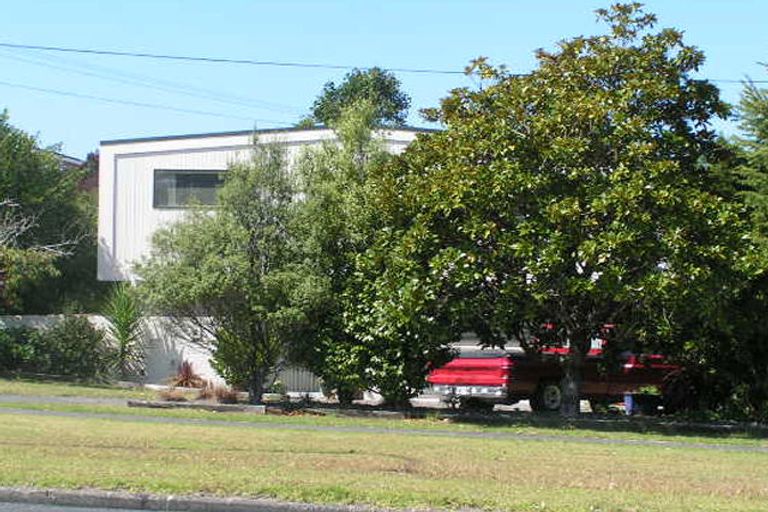 Photo of property in 247 Forrest Hill Road, Forrest Hill, Auckland, 0620