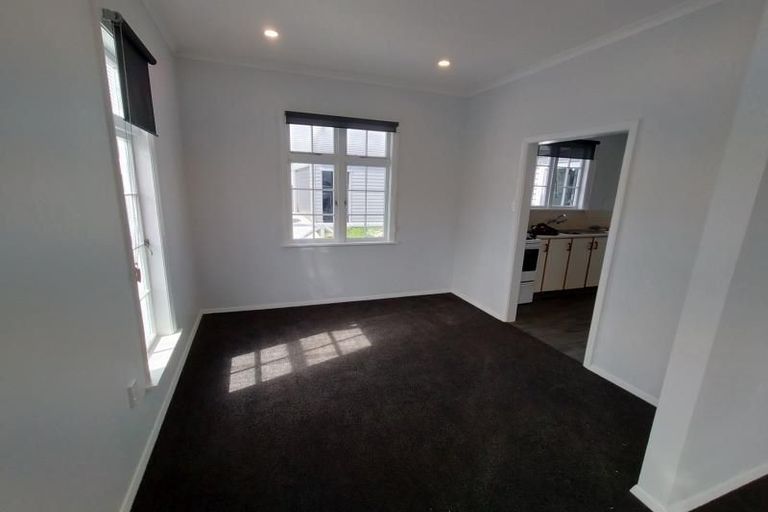 Photo of property in 1006 Tremaine Avenue, Roslyn, Palmerston North, 4414