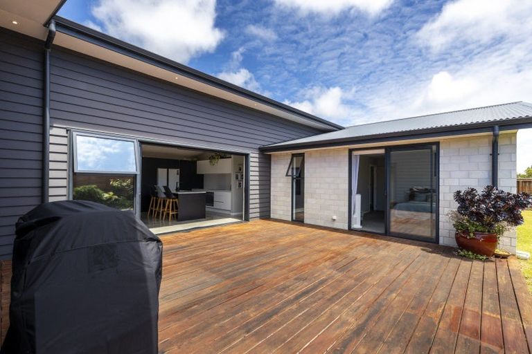 Photo of property in 1 Armstrong Avenue, Waitara, 4320