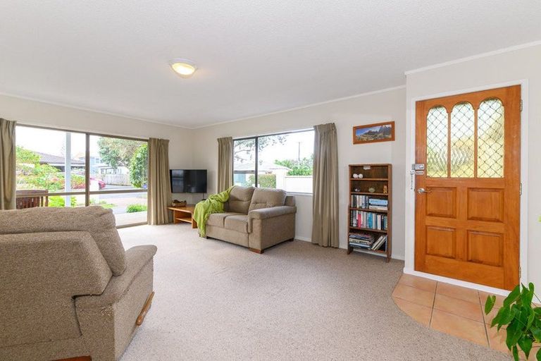 Photo of property in 30b Alice Avenue, Orewa, 0931