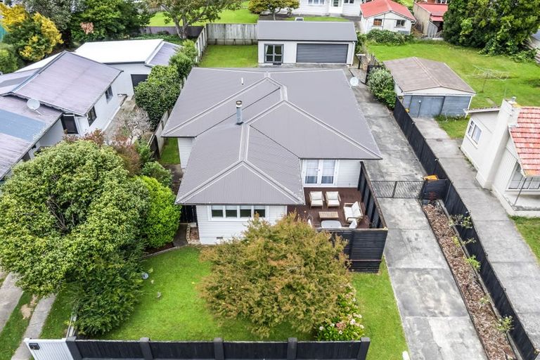 Photo of property in 10 Antrim Place, Hokowhitu, Palmerston North, 4410
