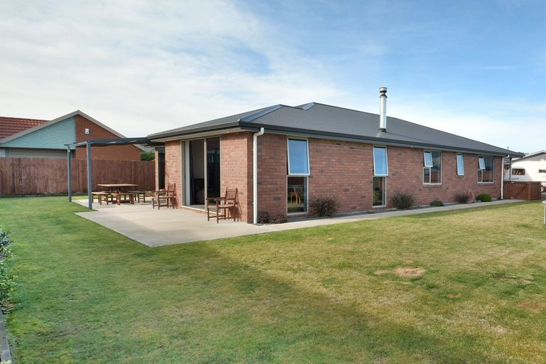 Photo of property in 18 William James Close, Mosgiel, 9024
