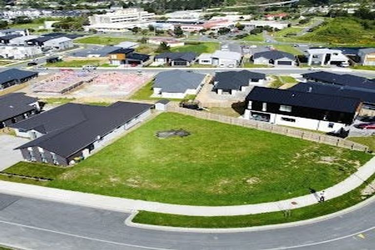 Photo of property in 53 Hokioi Drive, Kenepuru, Porirua, 5022