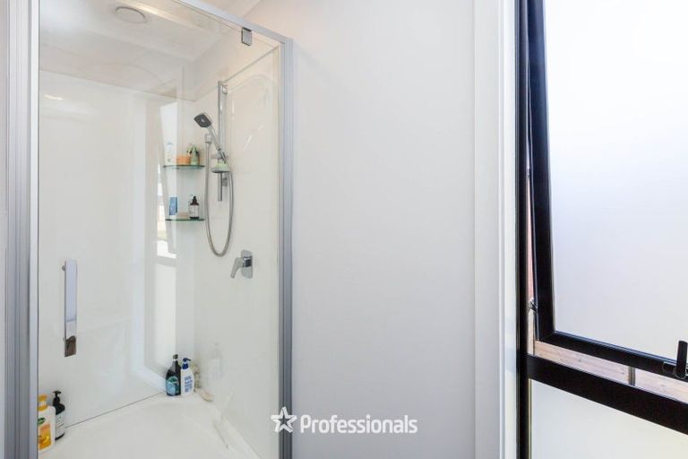 Photo of property in 2 Dahl Drive, Wallaceville, Upper Hutt, 5018