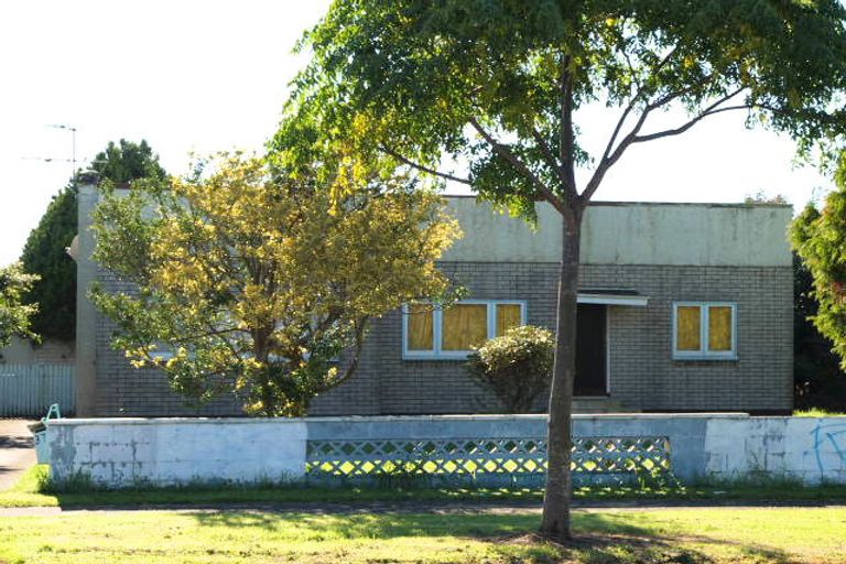 Photo of property in 37 Vine Street, Mangere East, Auckland, 2024