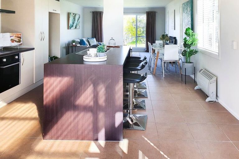 Photo of property in 6 Birdwood Road, Pukekohe, 2120