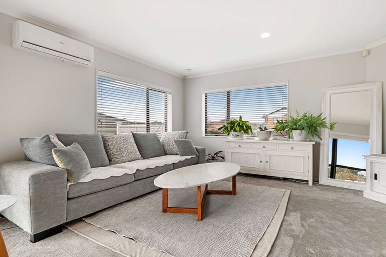 Photo of property in 9 Fleetwood Drive, Henderson, Auckland, 0612