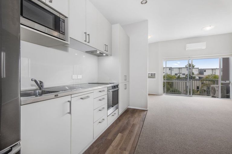 Photo of property in 22/7 Kelvin Hart Drive, East Tamaki, Auckland, 2013
