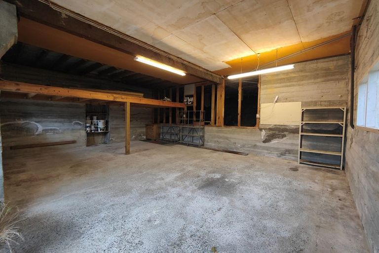 Photo of property in 14a Tawa Terrace, Tawa, Wellington, 5028