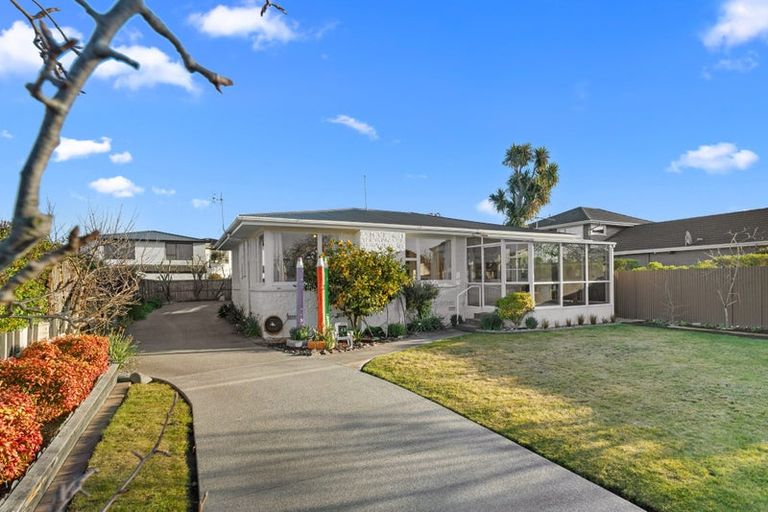 Photo of property in 43 Whitby Street, Burnside, Christchurch, 8053