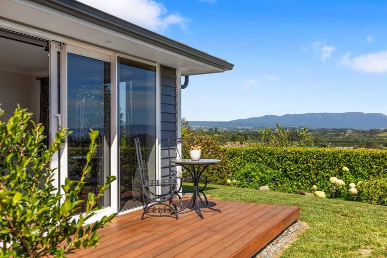 Photo of property in 9 Goldstone Place, Omokoroa, 3114