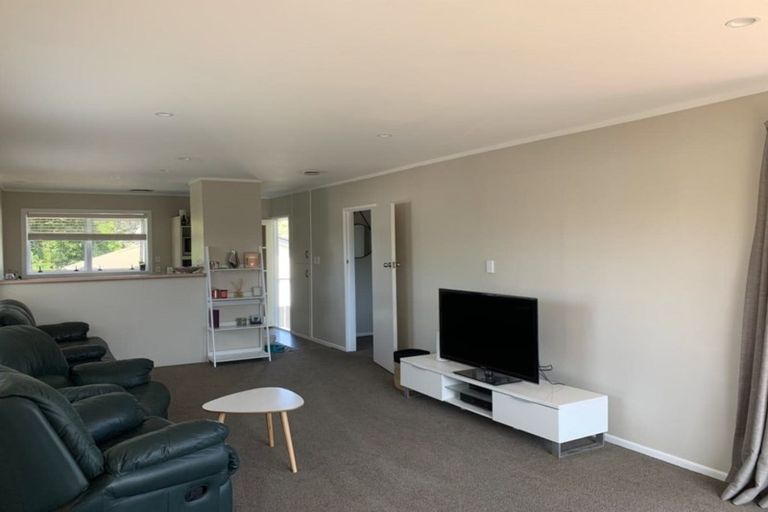 Photo of property in 1/7 Wyman Place, Pakuranga Heights, Auckland, 2010