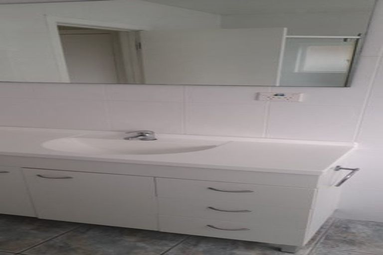 Photo of property in 99 Coronation Road, Hillcrest, Auckland, 0627