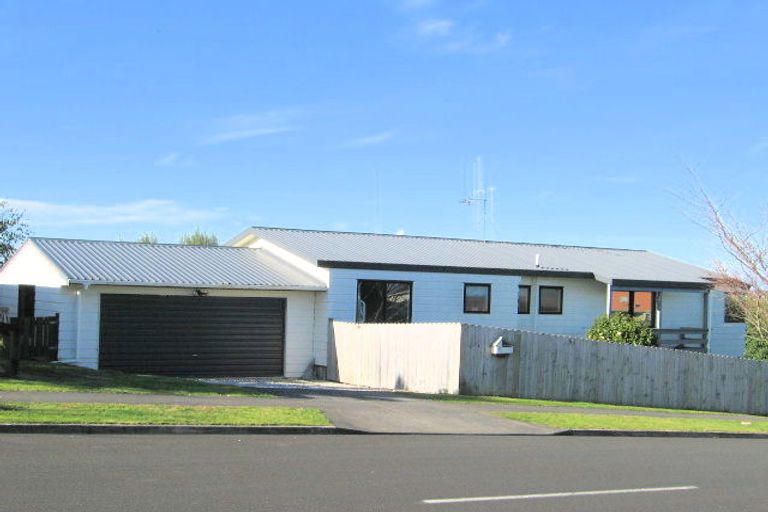 Photo of property in 27 Bartholomew Drive, Nawton, Hamilton, 3200