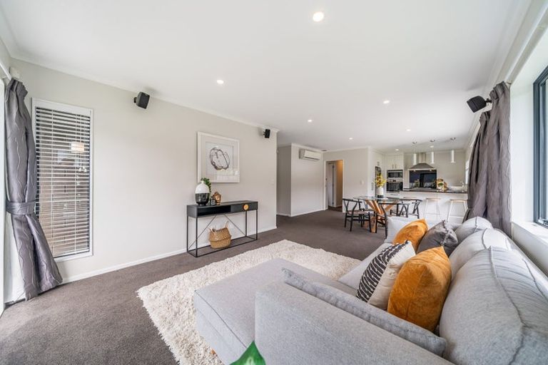 Photo of property in 107 Riverstone Drive, Riverstone Terraces, Upper Hutt, 5018