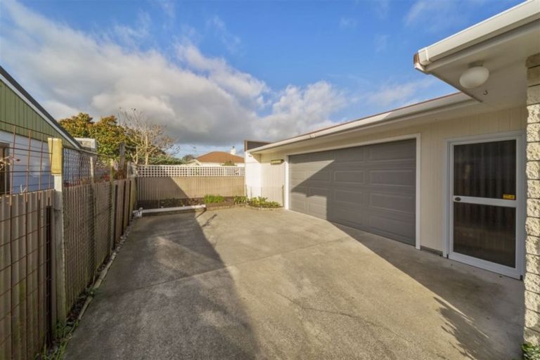 Photo of property in 68 Camberwell Road, Hawera, 4610