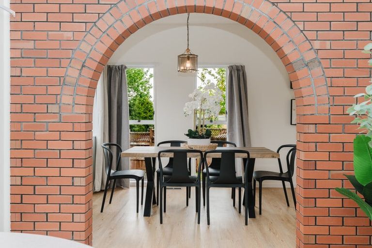 Photo of property in 2 Dorothy Place, Hillcrest, Hamilton, 3216