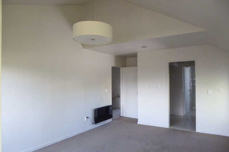 Photo of property in 1/52 Aikmans Road, Merivale, Christchurch, 8014