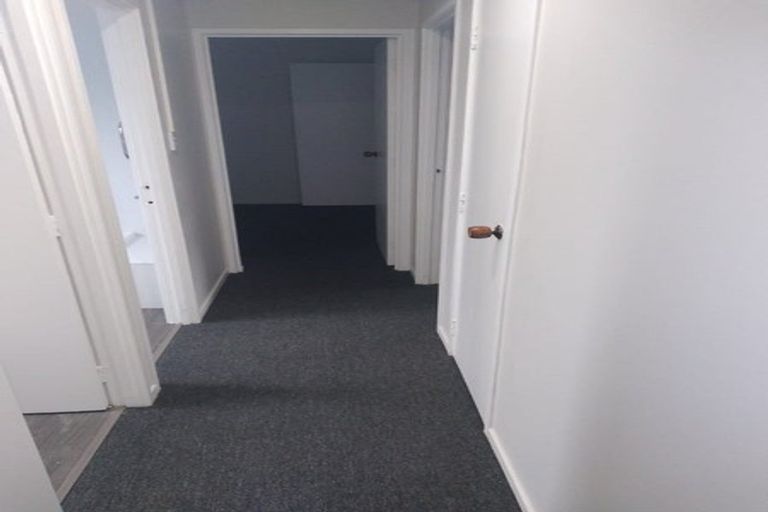 Photo of property in 2/3 Etherton Drive, Weymouth, Auckland, 2103