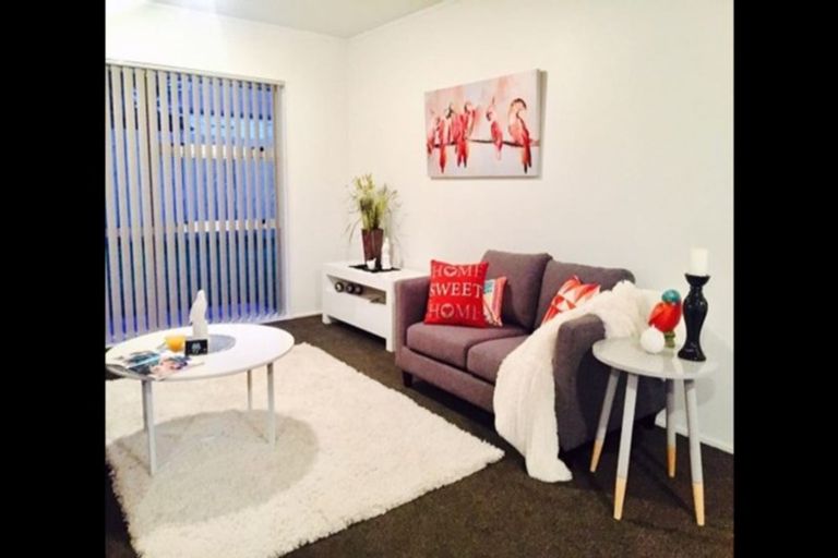 Photo of property in 2/19 Wai Iti Place, Clendon Park, Auckland, 2103