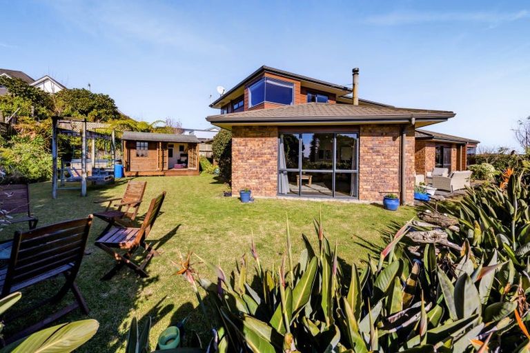 Photo of property in 82 Wallath Road, Westown, New Plymouth, 4310