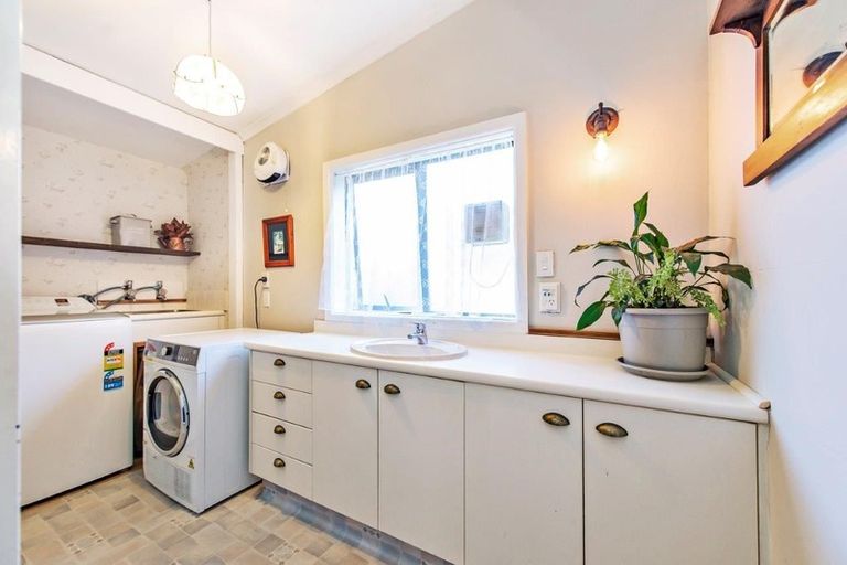 Photo of property in 16 Brook Street, Southbridge, 7602