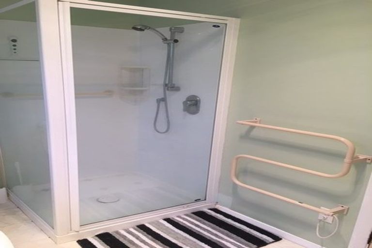 Photo of property in 6 Fettes Crescent, Seatoun, Wellington, 6022