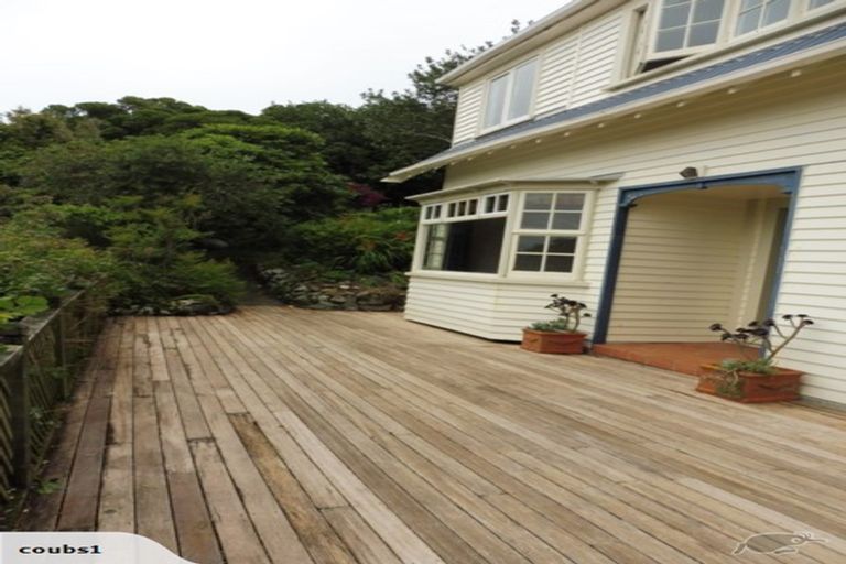 Photo of property in 39 Northland Road, Northland, Wellington, 6012