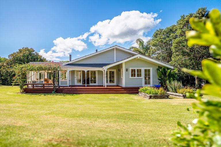 Photo of property in 15 Karaka Drive, Kerikeri, 0230