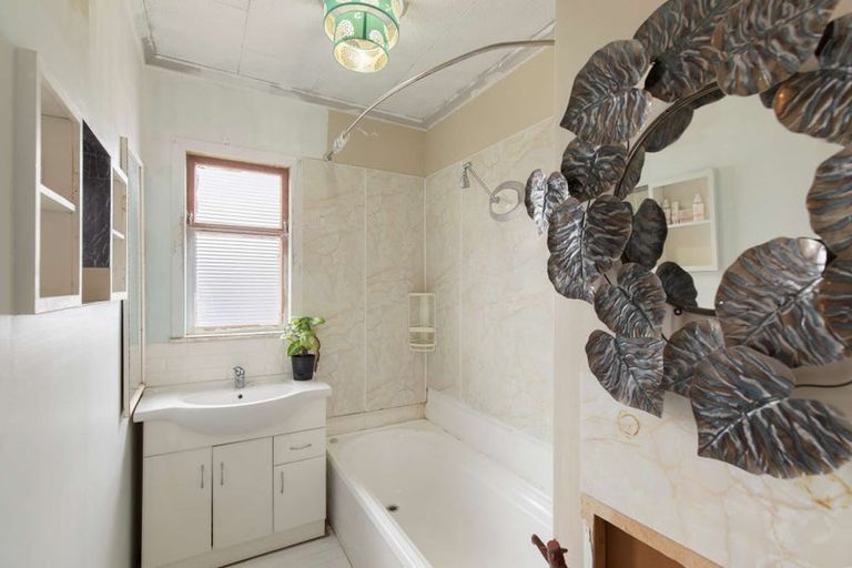 Photo of property in 256 Tremaine Avenue, Highbury, Palmerston North, 4412