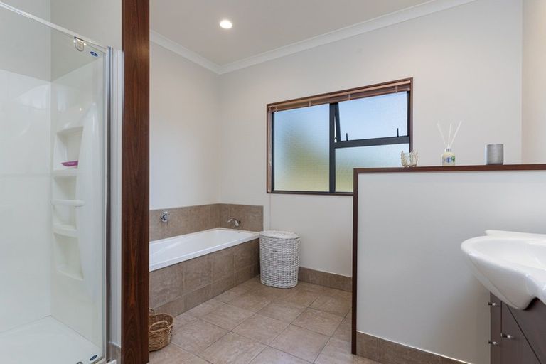 Photo of property in 16a William Donald Drive, Solway, Masterton, 5810