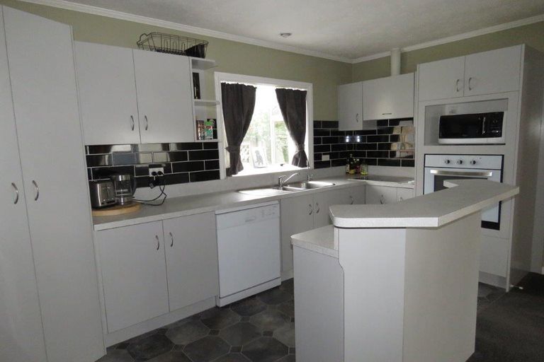 Photo of property in 120 Stobo Street, Grasmere, Invercargill, 9810