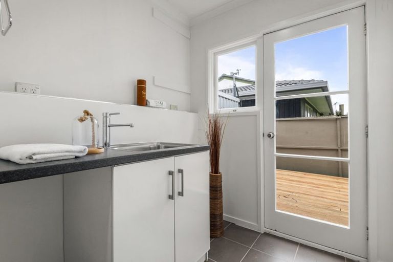 Photo of property in 58 Maxwelton Drive, Mairangi Bay, Auckland, 0630